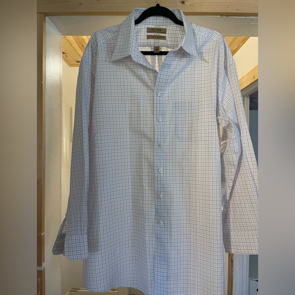 Roundtree & Yorke Plaid Button Down Shirt